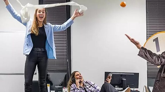 838 postillion office banner groot 725 2