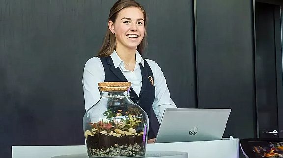 Postillion Frontoffice medewerker 2